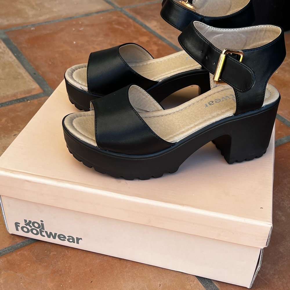 Koi Footwear black  Leather Sandal - size 37